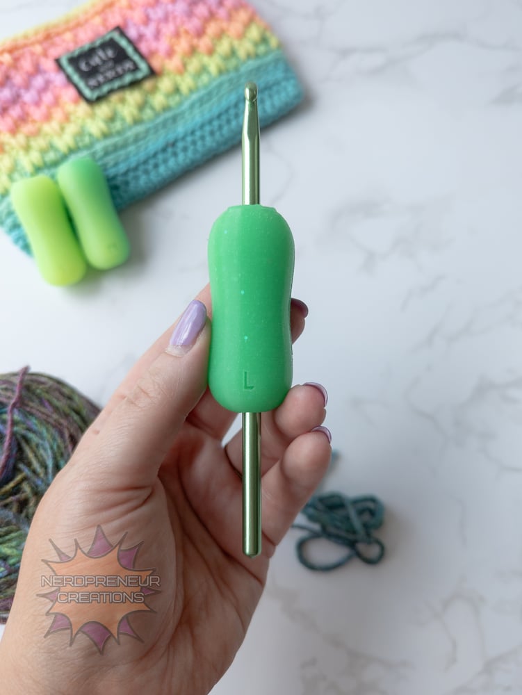 Image of Squishy Grip Lemon Lime Heat Reactive MINI Pencil Grip Interchangeable Silicone Crochet Hook Grip