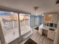 Image 3 of Sleepover at the Historic Greek Revival Paradise Estate up to 10 Guest