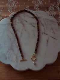 Image 1 of Tiger’s Eye Pearl Necklace (Gold)