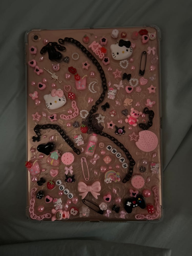 Image of Hello Kitty Custom Junk Ipad Case