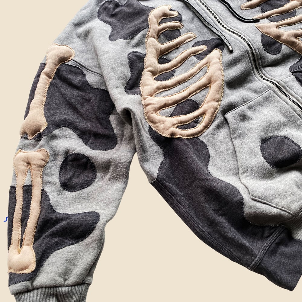 REWORKED NIKE FLOW 3D PUFF SKELETON GREY ON GREY ZIPHOODIE SIZE L