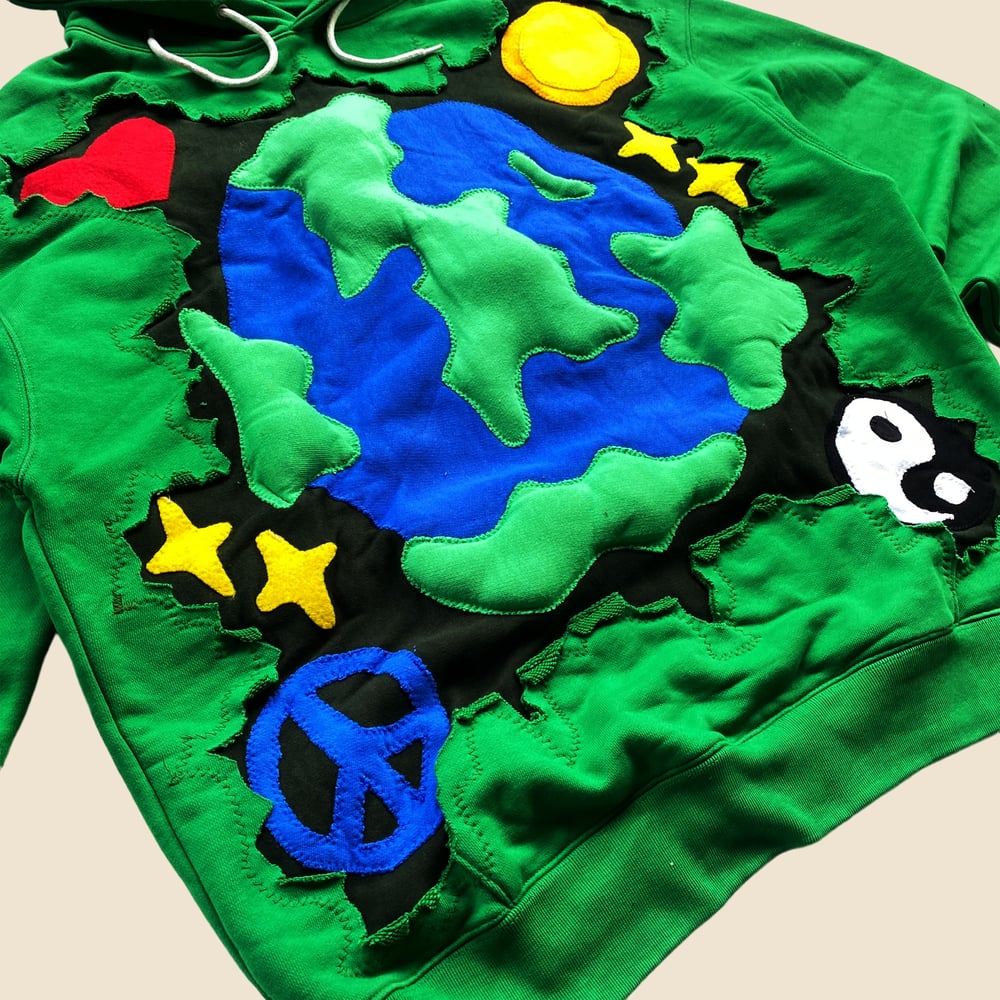 REWORKED 3D PUFF EARTH GREEN HOODIE SIZE XL