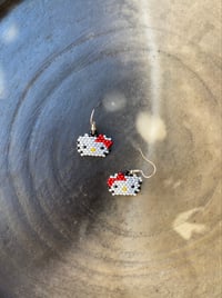 Hello Kitty (red bow)