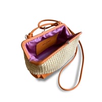 Image 4 of Sac Pochette MARQUISE en raphia & cuir Orange