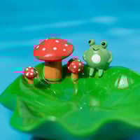 Image 1 of Frog Lily Pad Ashtray