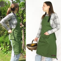 Image 5 of NEW! Gardeners Apron with Pouch Pocket & Special Pockets for Secateurs and Phone. Green Canvas 26:1