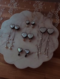Image 2 of Pearly Heart Plug Custom (Black)