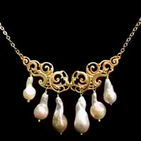 Image 1 of NUAGES BAROQUE Collier - Big Rose Pearls