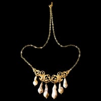 Image 3 of NUAGES BAROQUE Collier - Big Rose Pearls