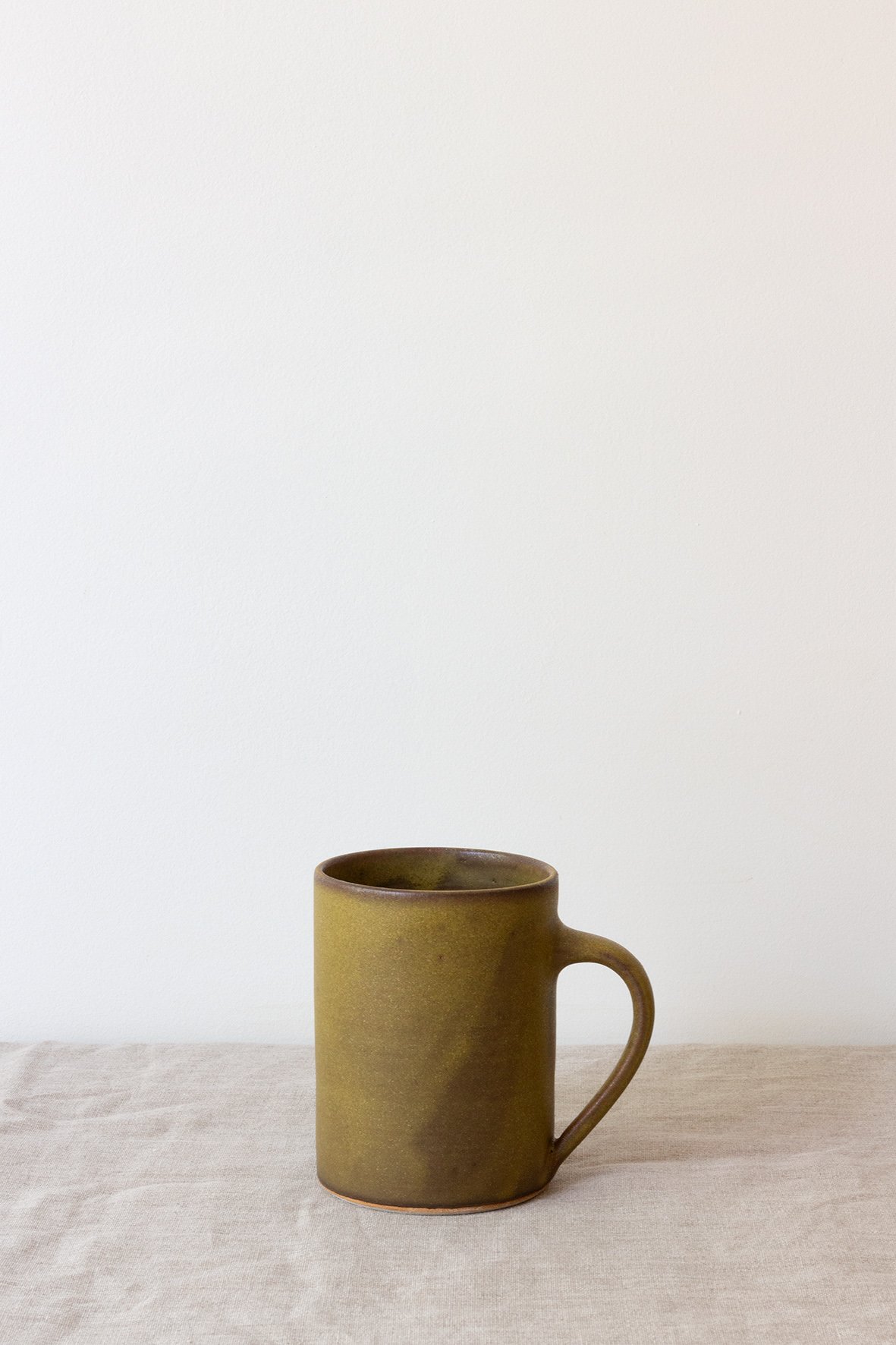 Image of grand mug / ocre