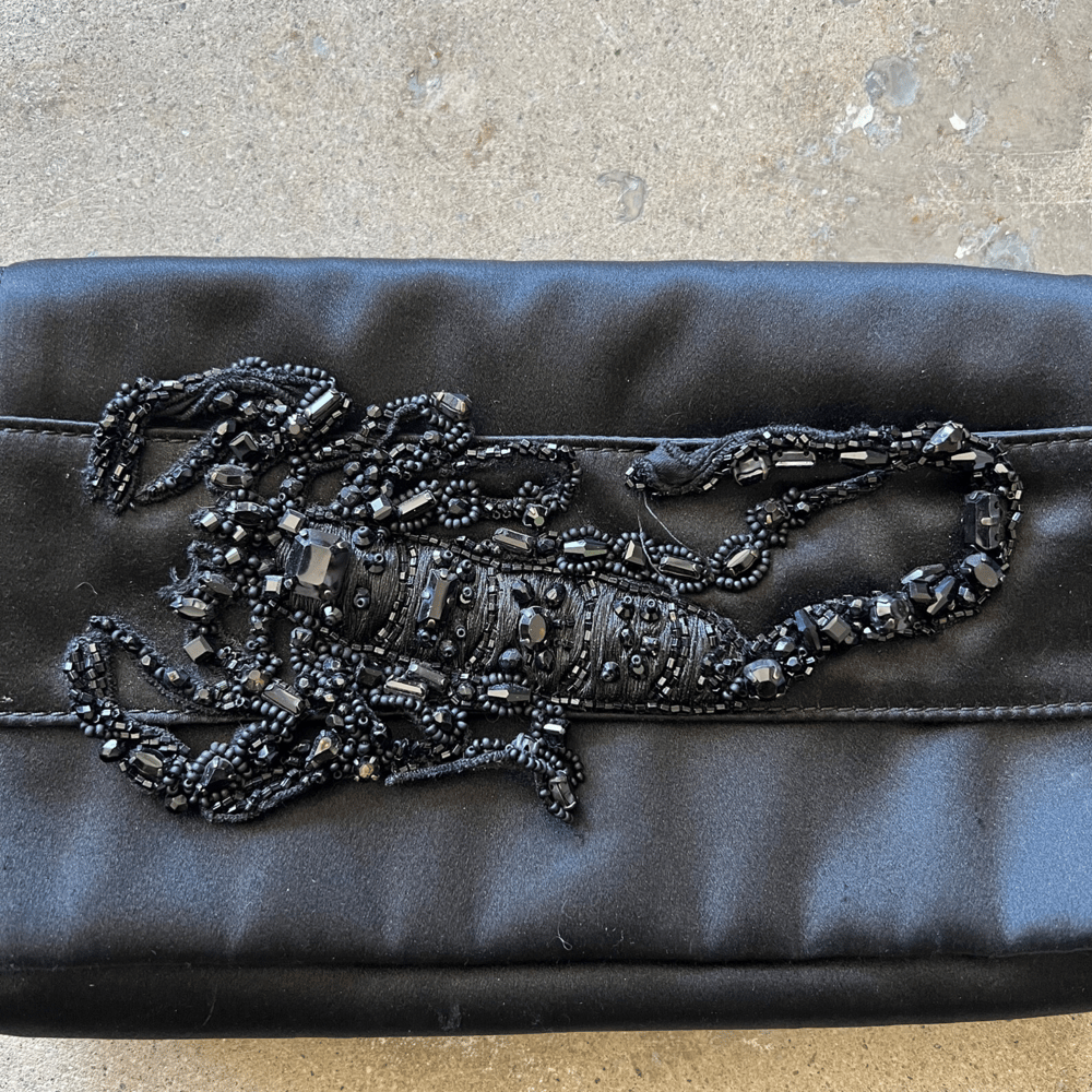 Image of ALBERTA FERRETTI SCORPION CLUTCH