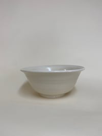 Image 1 of salad bowl -white