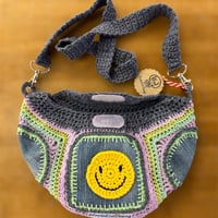 Image 5 of Riñonera Smile 