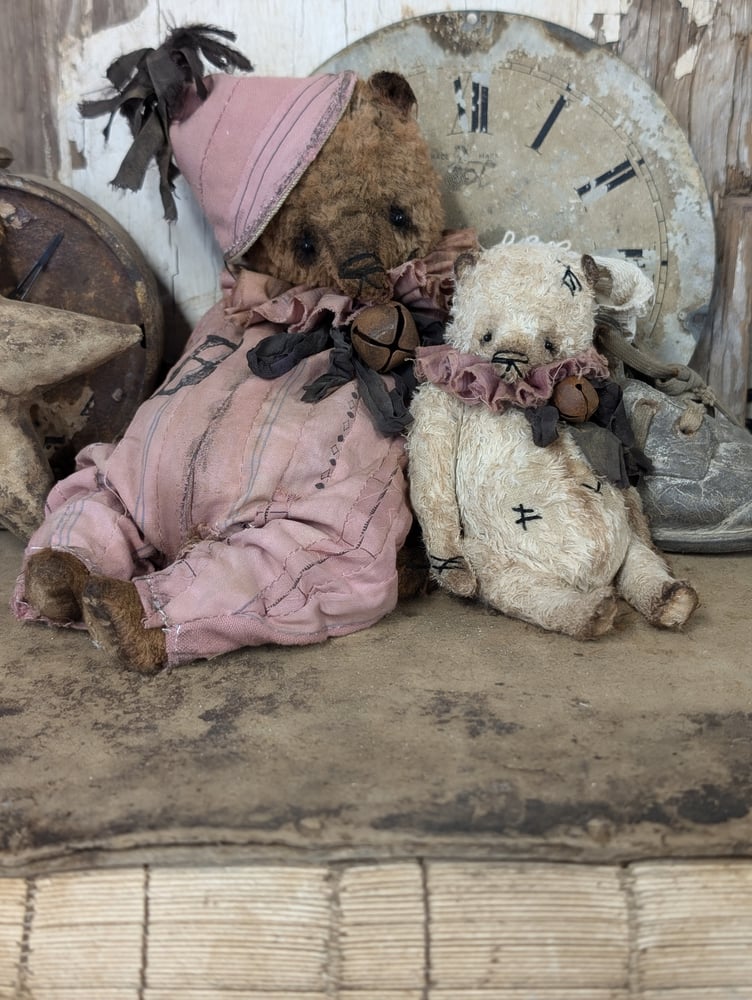 Image of 5" - old worn shabby distressed all cream Teddy Bear  by whendi's bears.