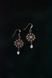 Lara earrings