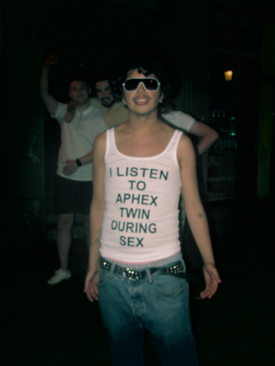 I LISTEN TO APHEX TWIN | HIFAS STUDIO