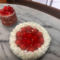 Image 3 of STRAWBERRY GUAVA PIE CANDLE