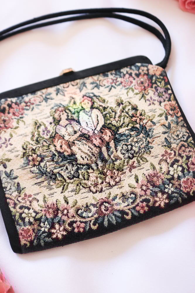 Image of Vintage Floral Garden Tapestry Clap Purse with Change Purse