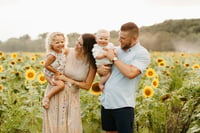 Image 2 of 🌻🌻🌻Sunflower Mini Sessions 🌻🌻🌻 