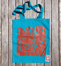 Image 1 of Grumpy Frog Tote, blue & red