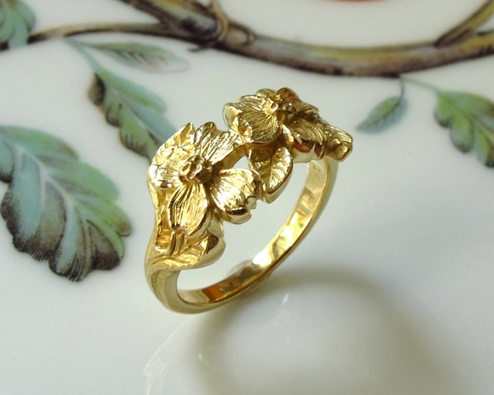 Botanical Dogwood Flowers 18k Gold Ring | Mimi Favre Studio