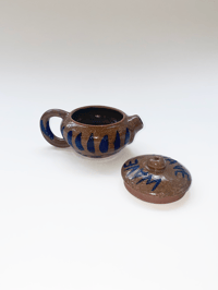 Image 2 of Wave Stripe Teapot
