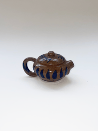 Image 3 of Wave Stripe Teapot