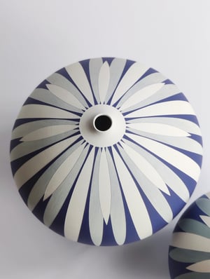 Image of Large Purple, Grey & White Daisy Vessel 