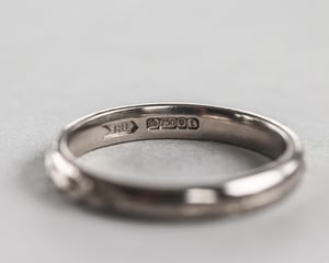 Image of 18ct white gold 3mm 'Barleycorn' ring