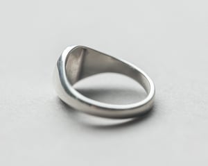 Image of 'The Highlands' Wilderness small signet ring