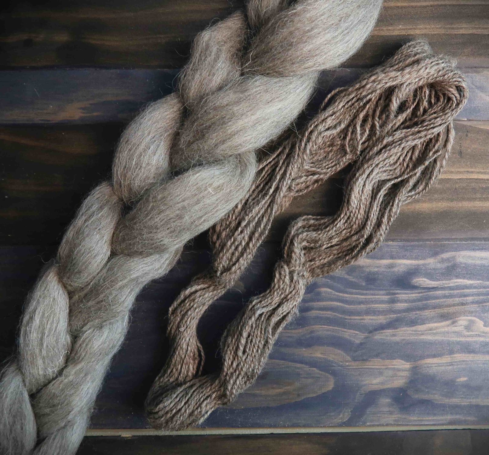 Natural Silver Combed Top - Icelandic | Fossil Fibers