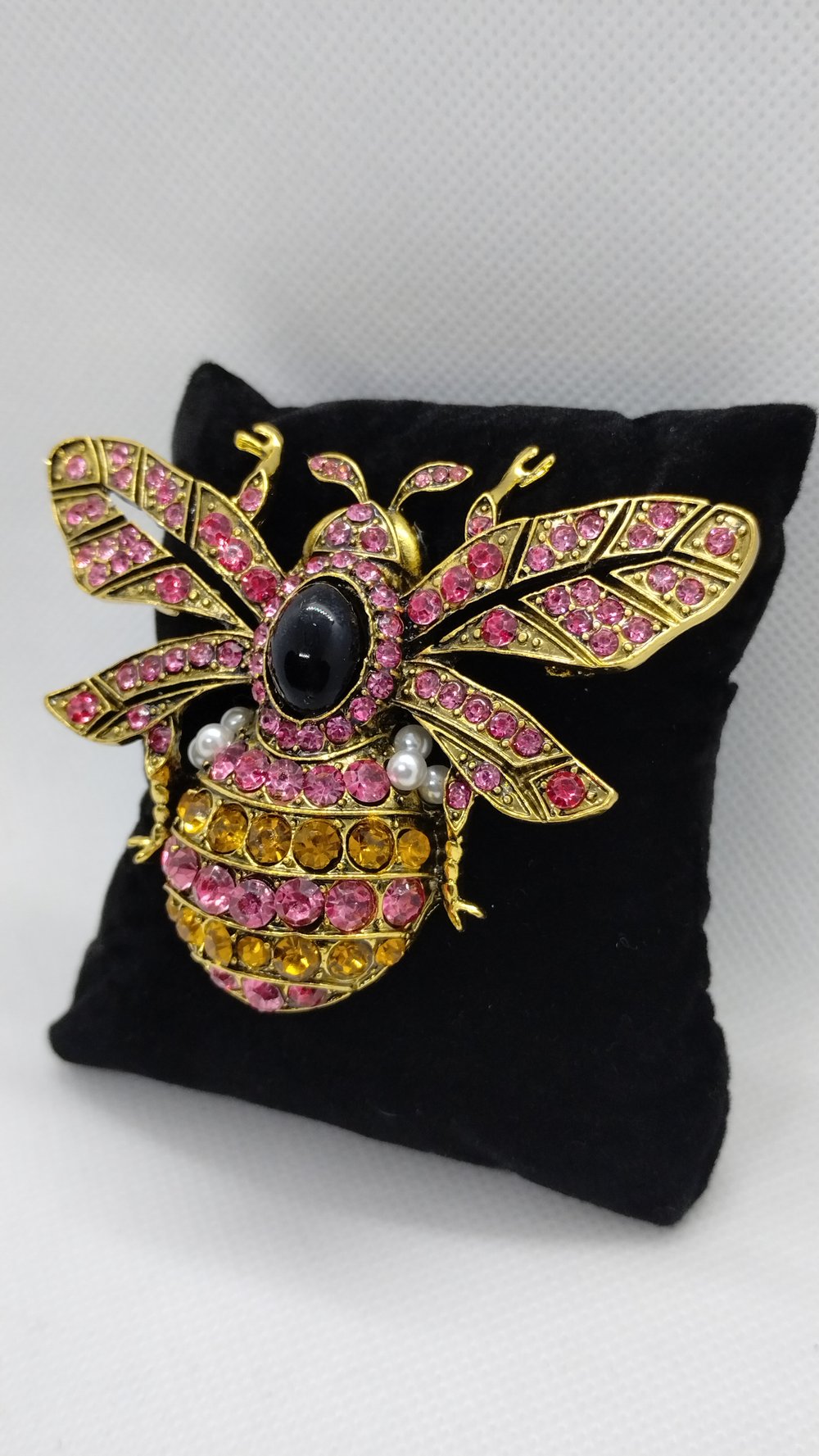 Bee-dazzled Broch 