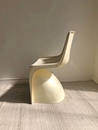 Image 4 of //VENDIDA//  SILLA DE FIBRA ESTILO PANTON, AÑOS 60