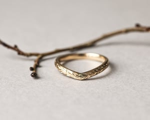 Image of 18ct Yellow gold 2mm ‘Olive leaf’ engraved Wishbone ring