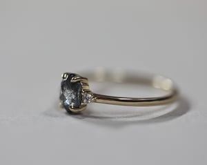 Image of 18ct yellow gold hexagonal dark grey diamond trilogy ring (LON206)