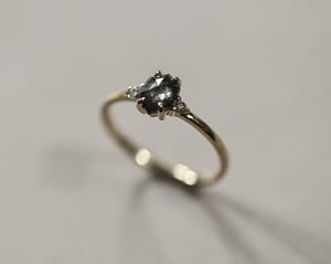 Image of 18ct yellow gold hexagonal dark grey diamond trilogy ring (LON206)