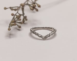 Image of Platinum 2mm laurel carved wishbone ring