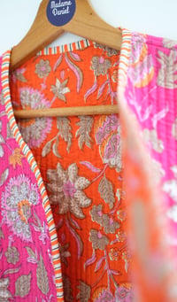 Image 4 of Gilet réversible matelassé femme Jaipur orange & fushia