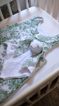 Image 4 of Gigoteuse toile de Jouy verte