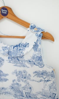 Image 2 of Gigoteuse toile de Jouy bleu