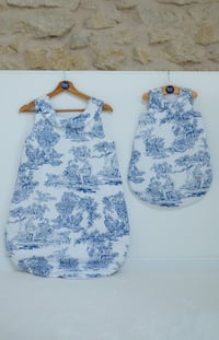 Image 1 of Gigoteuse toile de Jouy bleu