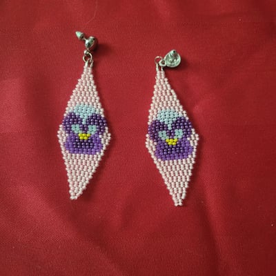 Image of Violet Earrings