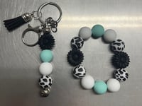 Black Flower With Mint
