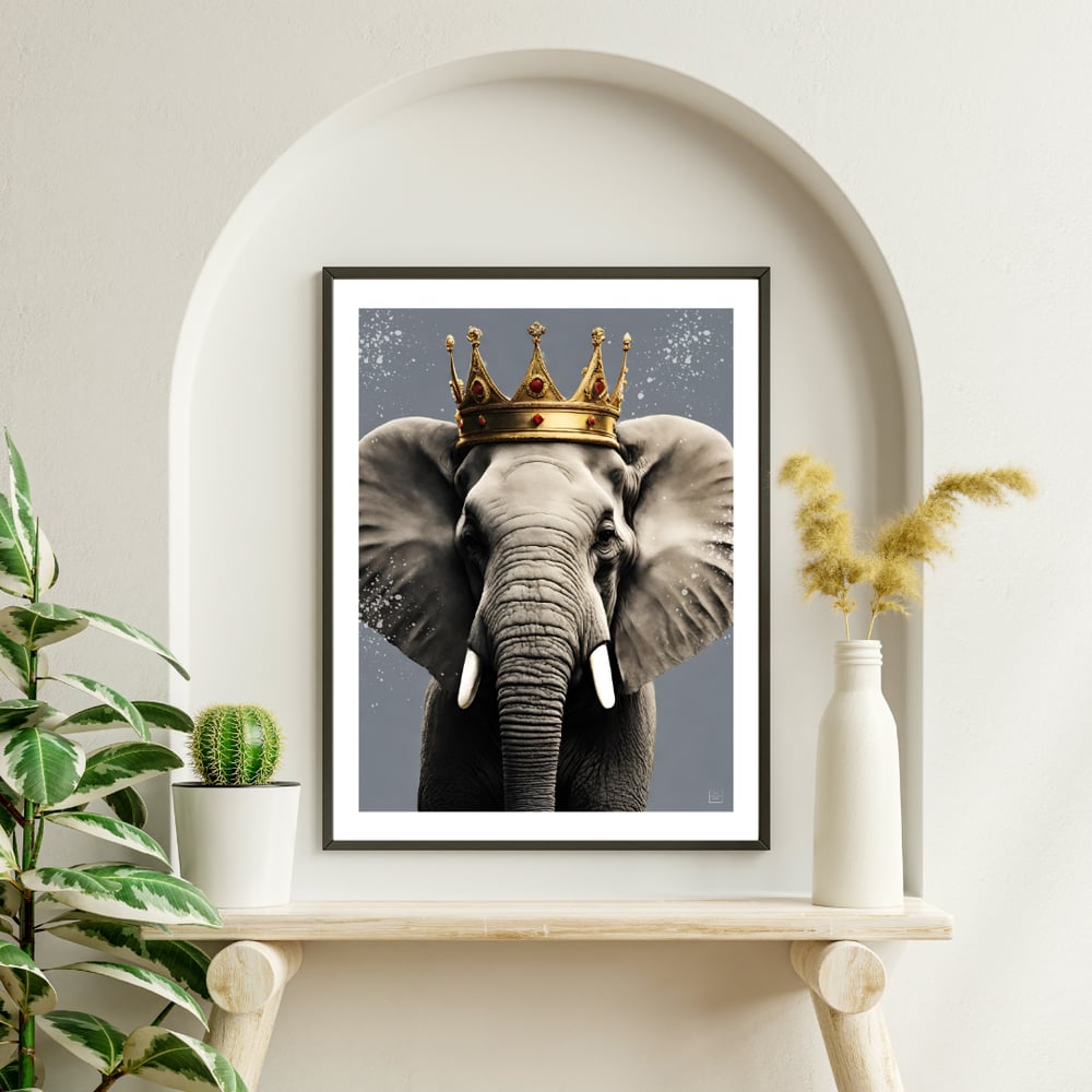 Image of The Largest Royal