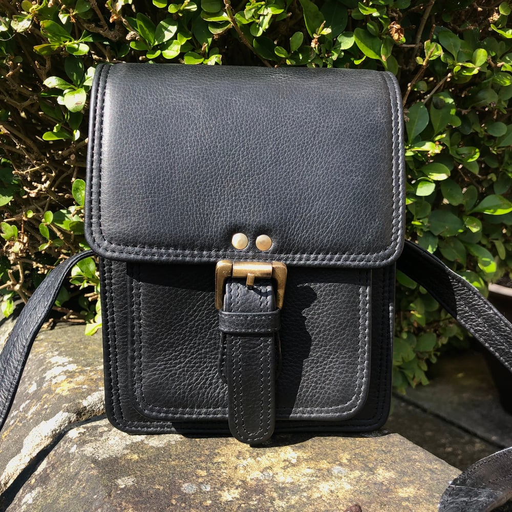 Image of 7”x6” Black Buffalo Leather - Small front buckle