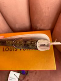 Image 7 of Louis Vuitton Damier Ebene Portefeuille Caissa Rose Ballerine Wallet