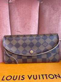 Image 2 of Louis Vuitton Damier Ebene Portefeuille Caissa Rose Ballerine Wallet