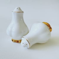 Image 1 of Gold Painted Garlic Drop Shakers