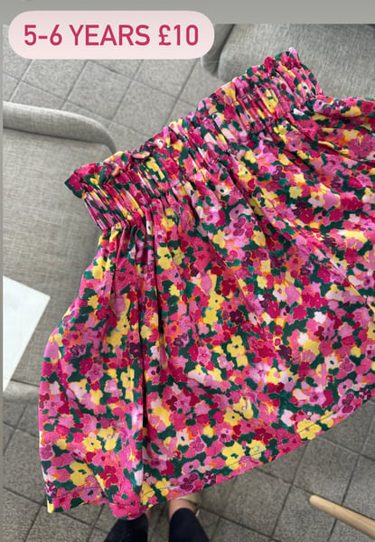 Image of Ready to Post Floral Skirt (5-6 years)