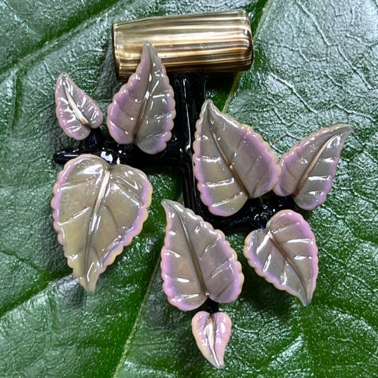 Image of 8 Leaved Purple Fade Leaf Pendant